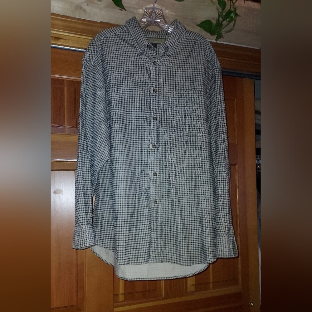 Men's Naturalife Long-Sleeved Button-Down Shirt Size L Black and Tan Checkered